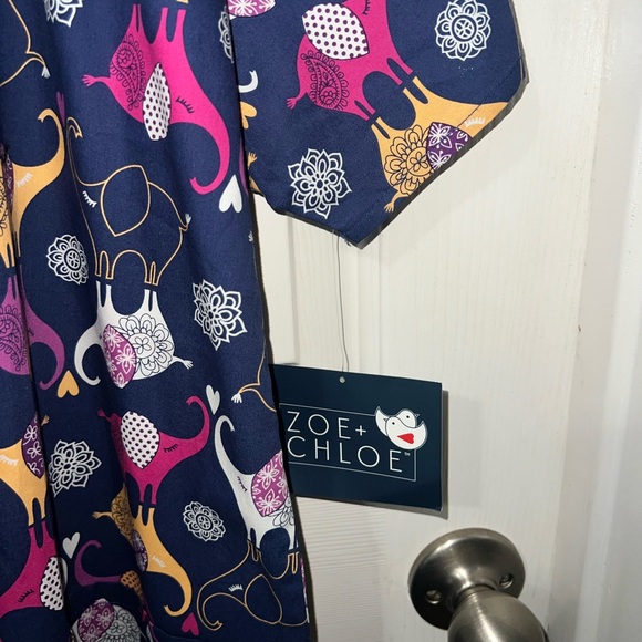 Zoe and Chloe elephant nurse scrub top new with tag size XL - Picture 3 of 4